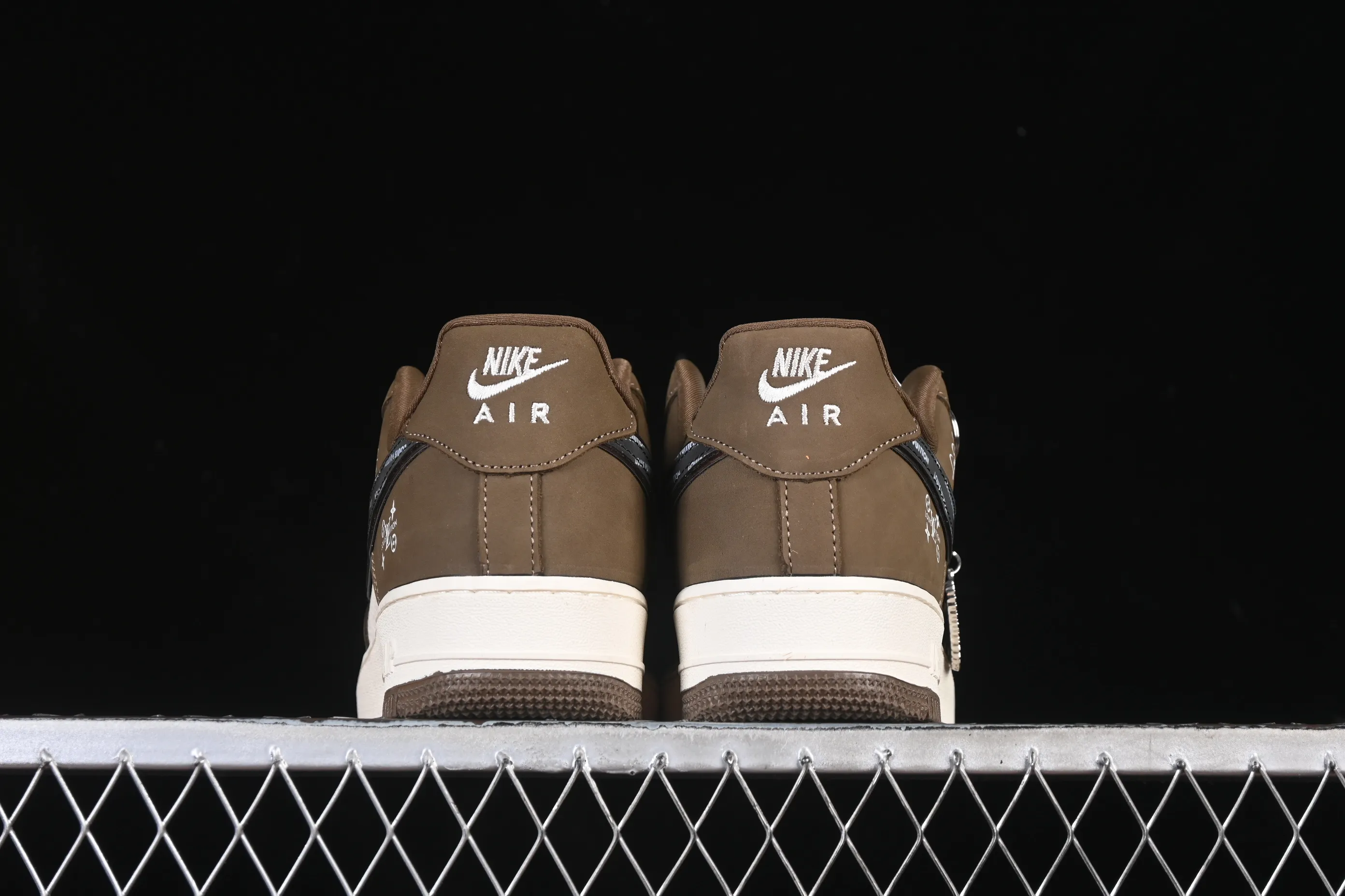 All categories Nk Air Force 1 Air Force series Nk Air Force 1 Low Air Force low top Nike Air Force 1'07 Low LV co-branded Army green silver black Air Force 1 low top casual sneakers DK0188-086